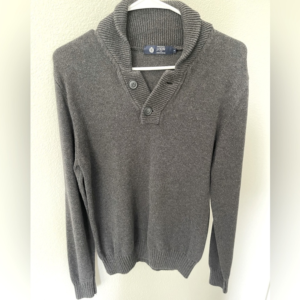 Grey sweater